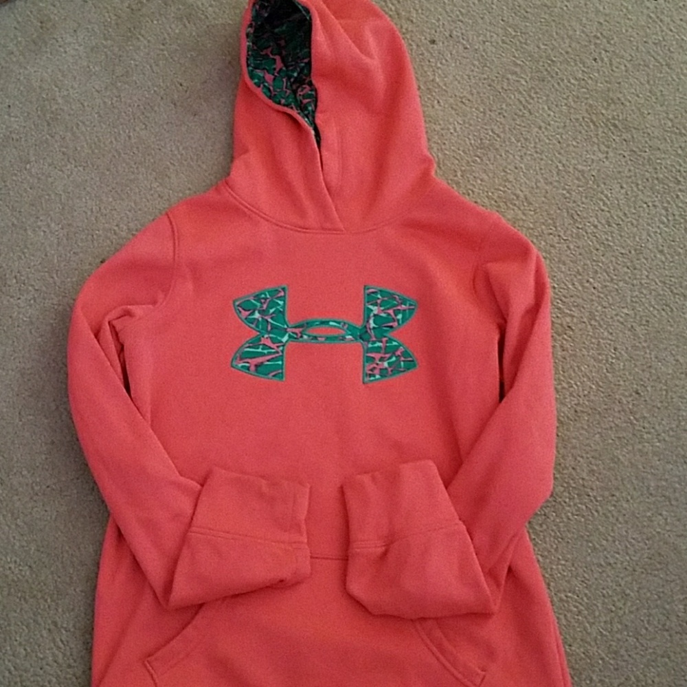 Girls under armour size Med euc